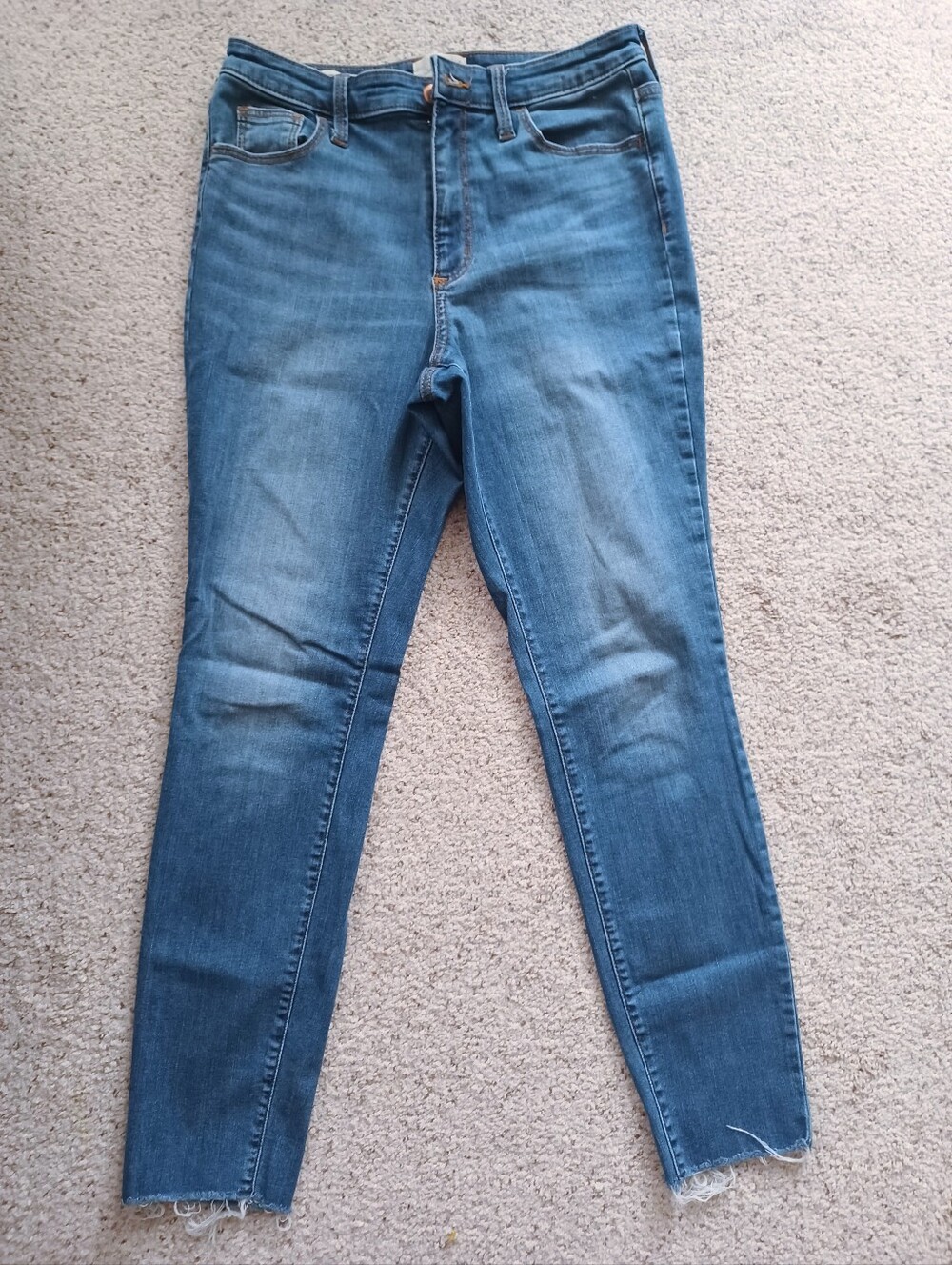 Universal Thread Women's Blue Skinny Jeans
